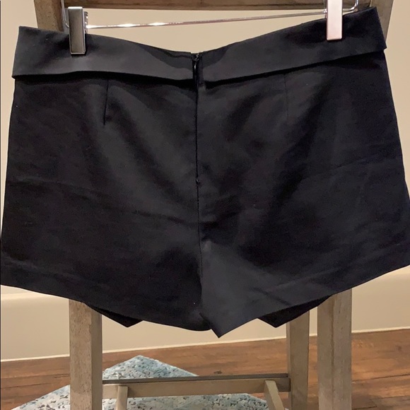 Zara - Picture 2 of 2